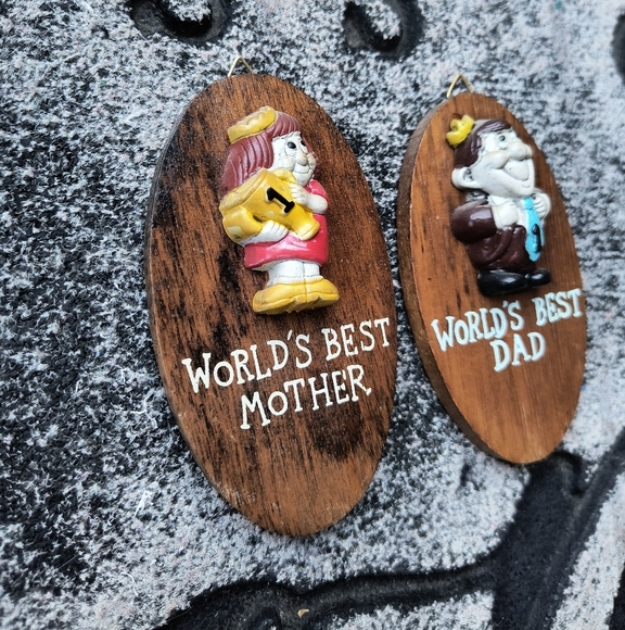 Vintage World’s Best Mother And Best Father Small Wooden Plaque Set Of 2 - Picture 2 of 6
